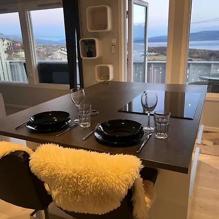 Panorama View! Modern,balcony/parking Μπόντο