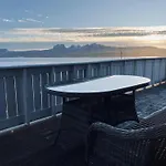 Panorama View! Modern,balcony/parking Апартаменты